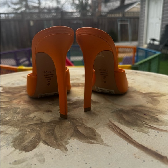 SCHUTZ Women's Bold Orange Heels - Picture 4 of 4